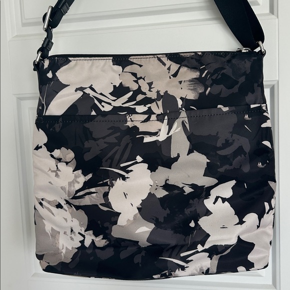 Tumi Voyageur Canton Crossbody - Picture 4 of 8